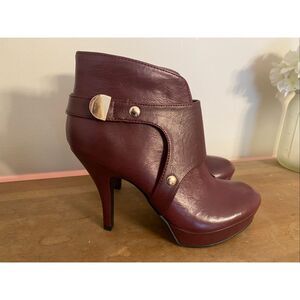 Kenneth Cole Unlisted size 6 Women's Short High Heel Ankle Boots Shoes